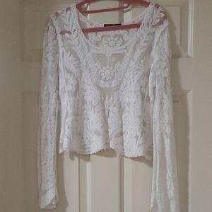 Elegant White Lace Long Sleeve Top